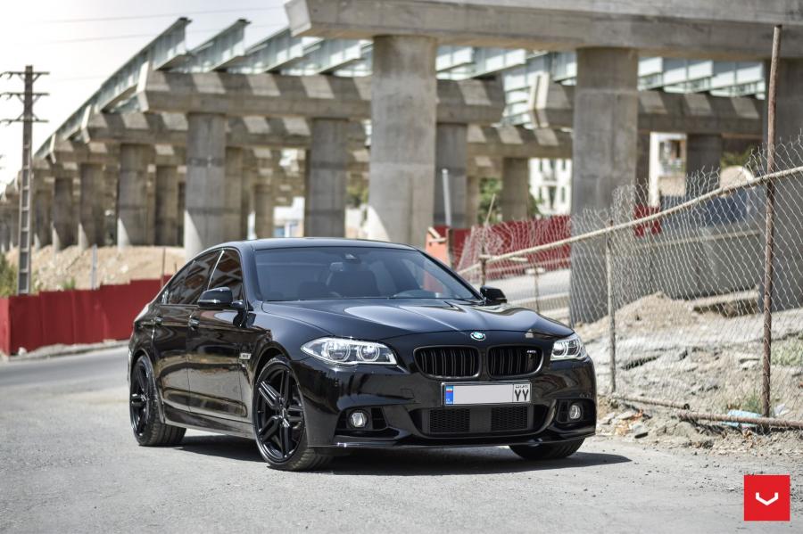  BMW 528i Sedan on Vossen Wheels (HF-1) 2019 года  (фото 1 из 20)